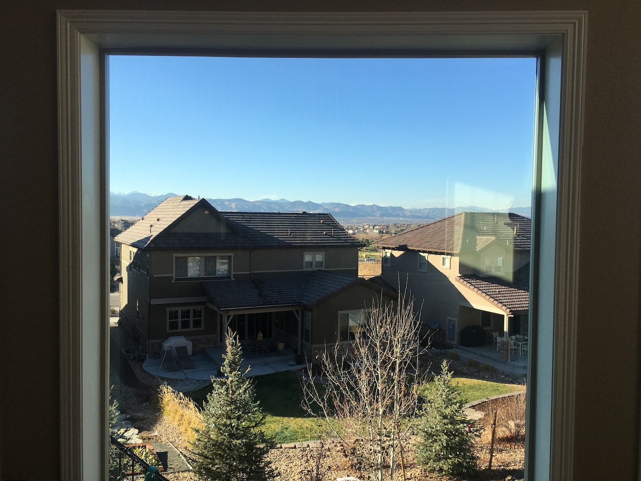 window-cleaning-utah-park Clean windows on a Utah Park split-level home in Aurora